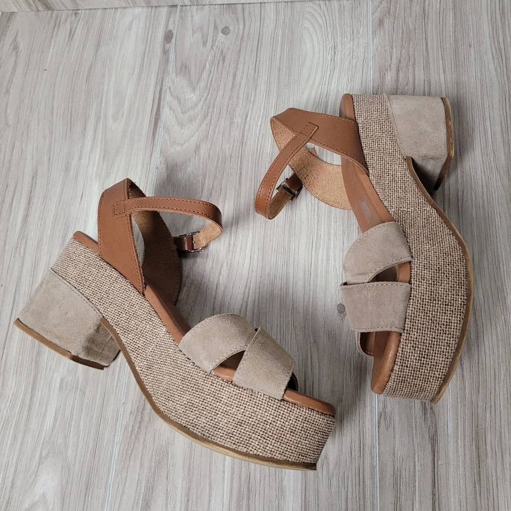 Menina Platform Sandals Women’s Euro 39 Tan Strappy Block Heel Espadrille Style